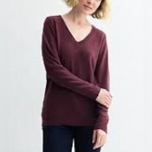 Women's V-Neck Burgundy Sweater